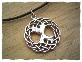 Amulett "Weltenbaum" aus Silber