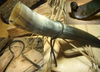 Trinkhornständer "Omega"