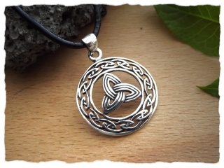 Amulett "Triquetta" aus Silber