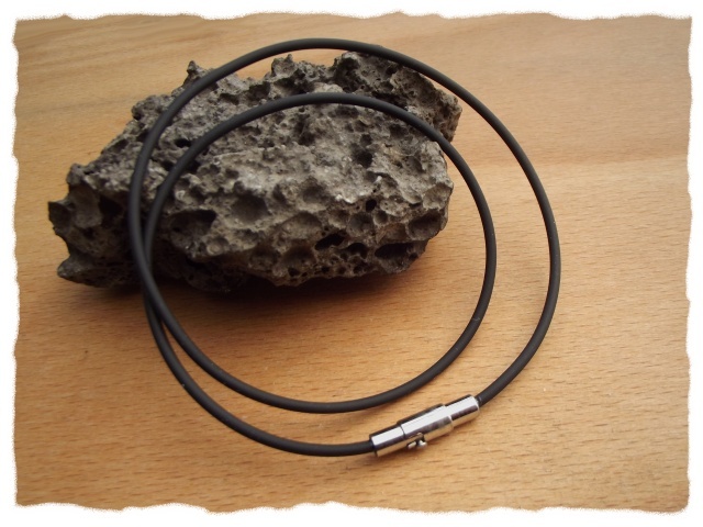 Kautschuk Halsband 2mm - passend besonders zu unseren Edelstahl- und