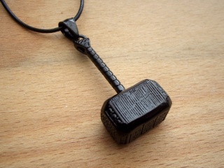 Schwarzer "Thors Hammer" aus Edelstahl