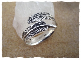Ring &quot;Feder&quot; aus Silber