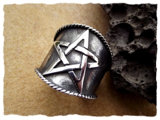 Breiter Ring "Pentagramm" 58/18.5