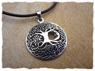 Amulett "Lebensbaum" mit Sonne und Mond