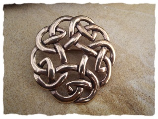 Große Brosche "Keltischer Knoten"
