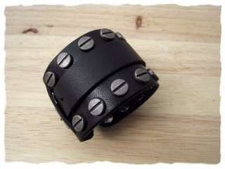 Armband "Schrauben" aus Leder