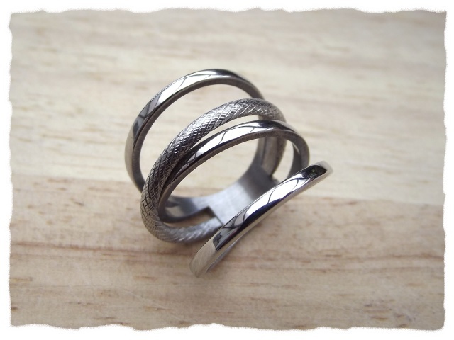Vierer Ring aus Edelstahl Vier Ringe in Einem