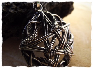 Amulett "Pentagramm mit Schlange"