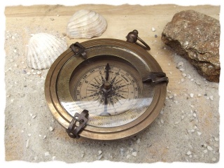 Kompass aus Messing