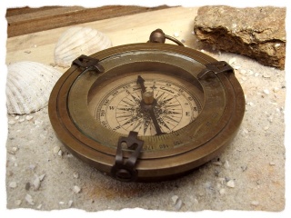 Kompass aus Messing