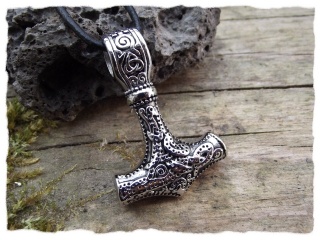 Thors Hammer mit Triquetta