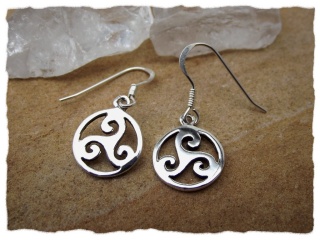 Keltische Ohrringe mit Triskelen
