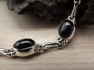 Schmales Silberarmband mit Sterndiopsid Black Star