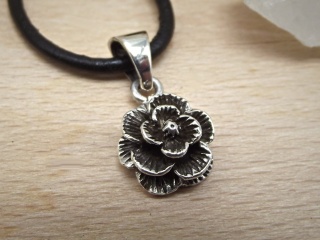 Kleiner Silberanhänger Rose